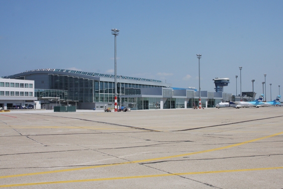 Flughafen Bratislava Pressburg Terminal+neu2