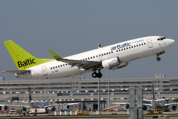 Boeing 737 von Air Baltic - Foto: Benjamin Exenberger