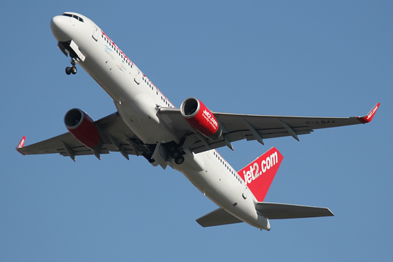 Jet2 Boeing 757 - operated for RAK Airways - Foto: Max Hrusa