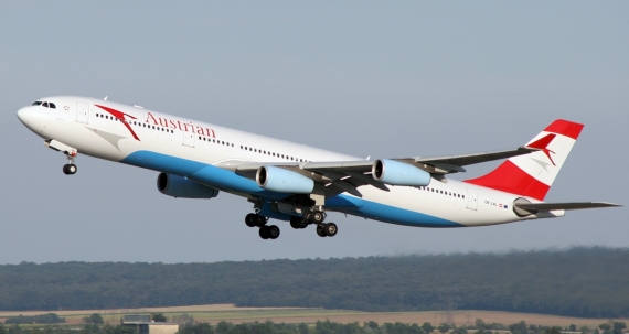 Der Airbus A340-300, OE-LAL, der AUA beim Start in Wien - Foto: Andreas Lötsch