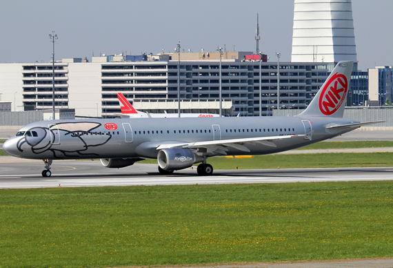 Niki Airbus A321 beim Start in Wien - Foto: Max Hrusa
