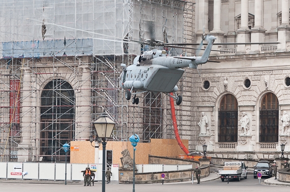 Hier ist vom Piloten höchste Präzision gefordert Hier ist vom Piloten höchste Präzision gefordert