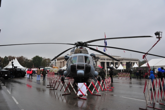 Der Mil Mi171 der kroatischen Streitkräfte war zweifellos der Exot am Heldenplatz.