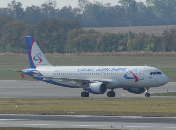 Ein A320 von Ural Airlines kurz nach der Landung in Wien – Foto: Austrian Wings Media Crew