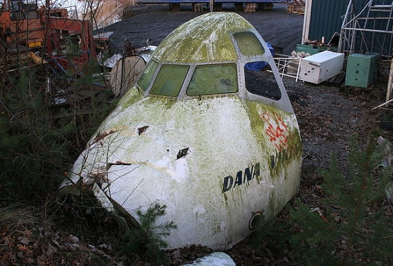 Das Cockpit der "Dana Viking" lag mehrere Jahre auf einem Schrottplatz bei Stavsborg, Schweden, ehe es im November 2009 zum SKA Edeby Airfield  überführt wurde, wo es erhalten werden soll - Foto: Patric Borg