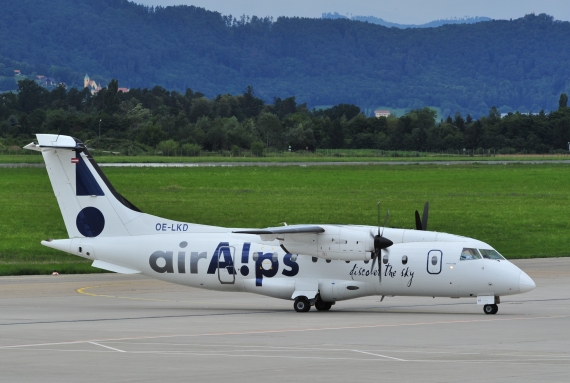 Dornier Do 328 der Air Alps in Graz - Foto: S. Moskowitz