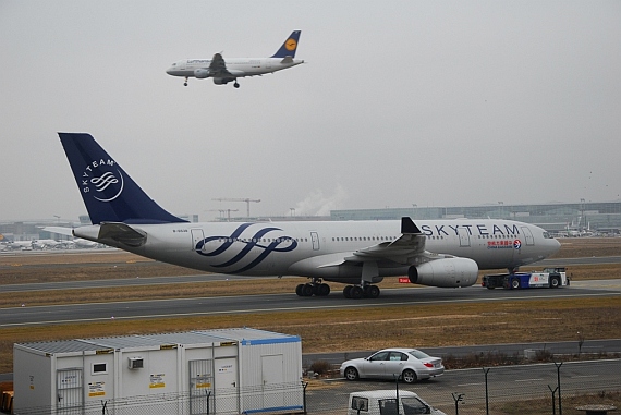 03.-B-6538-A330-243-China-Eastern-Sky-Team