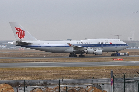 04.-B-2471-B747-4J6-Air-China