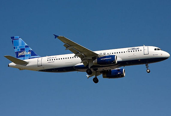 Airbus A320 von JetBlue - Foto: Ole Simon / Wiki Commons