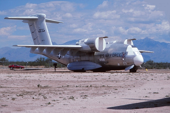 Die Boeing YC-14 Die Boeing YC-14