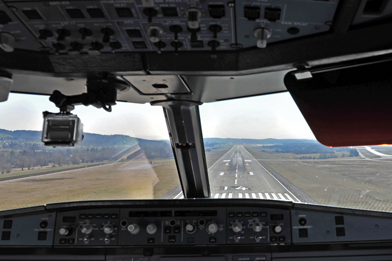 Anflug auf die Piste 14 in Zürich-Kloten - Foto: Austrian Wings Media Crew
