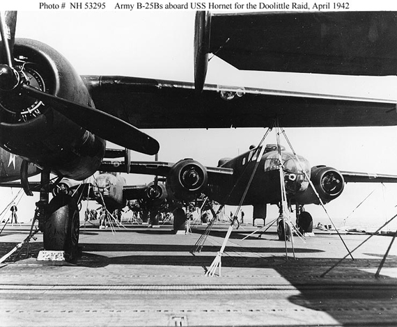 Die "Mitchells" an Bord der USS "Hornet"