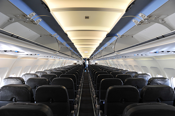 Dunkle Ledersitze verleihen den Kabinen der Swiss-Flugzeuge ein edles Ambiente - Foto: Austrian Wings Media Crew