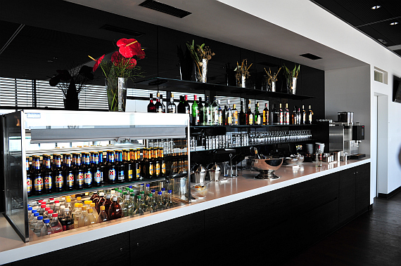 An ihrem Hub Zürich-Kloten betreibt Swiss mehrere komfortabel Lounges für Business- und First Class Passagiere sowie ihre HON-Kunden - Fotos: Austrian Wings Media Crew An ihrem Hub Zürich-Kloten betreibt Swiss mehrere komfortabel Lounges für Business- und First Class Passagiere sowie ihre HON-Kunden - Fotos: Austrian Wings Media Crew