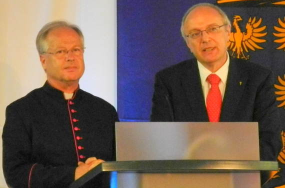 Bischofsvikar Rupert Stadler und Bischof Michael Bünker - Foto: Austrian Wings Media Crew