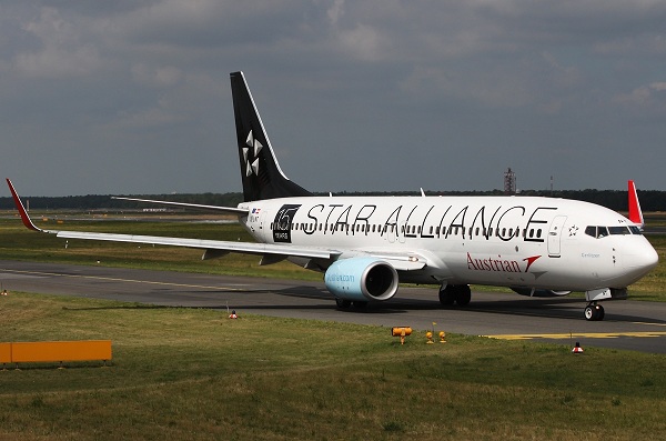 OE-LNT-Austrian-Airlines-Boeing-737-800_PlanespottersNet_287481