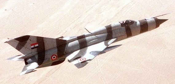 MiG 21 (hier eine Maschine der ägyptischen Streitkräfte) im Flug - Foto: SSGT Bill Thompson / Wiki Commons