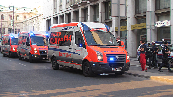 Großeinsatz in Wien nach Zwischenfall bei Turkish Airlines - Foto: Wiener Rettung/MA70