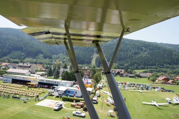 Blick auf das Flugplatzgelände Blick auf das Flugplatzgelände