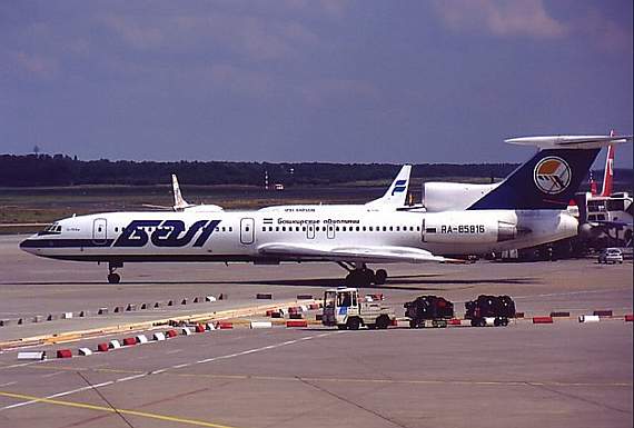 Die verunglückte TU-154M RA-85816, aufgenommen vier Jahre vor dem Absturz, am 25. Juli 1998 auf dem Flughafen Köln-Bonn - Foto: Konstantin von Wedelstädt Die verunglückte TU-154M RA-85816, aufgenommen vier Jahre vor dem Absturz, am 25. Juli 1998 auf dem Flughafen Köln-Bonn - Foto: Konstantin von Wedelstädt