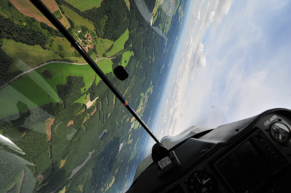Bei Spins and More trainieren Piloten das Beherrschen und Ausleiten ungewöhnlicher Flugzustände - Foto: PR / Austrian Wings Media Crew