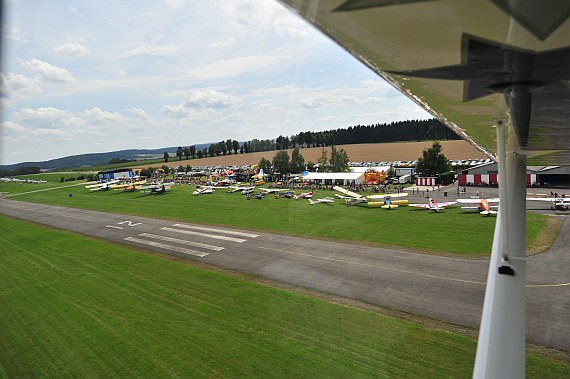Dobersberg, ein kleiner aber feiner Flugplatz im Waldviertel, verfügt über eine hochwertige Asphaltpiste - Foto: PR / Austrian Wings Media Crew