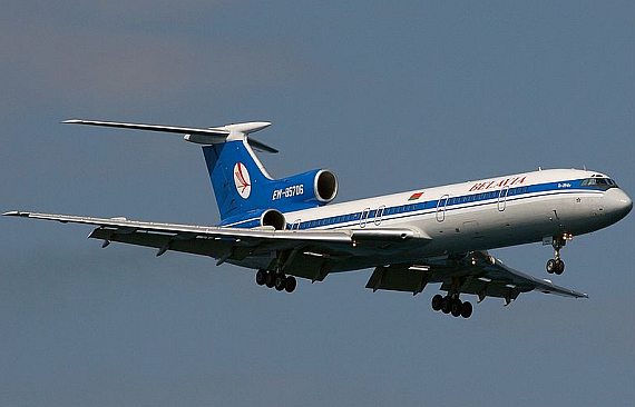 Tupolev TU-154 der Belavia im Landeanflug - Foto: Konstantin von Wedelstaedt / Wiki Commons