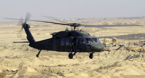 Bewaffneter Black Hawk der US-Streitkräfte im Flug (Symbolbild) - Foto: Staff Sergeant Suzanne M. Jenkins / US Air Force