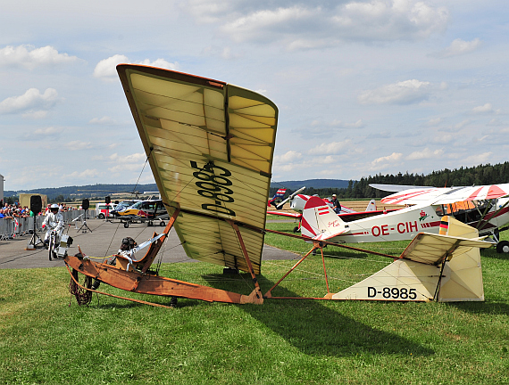 Ein flugfähiger Schulgleiter SG 38