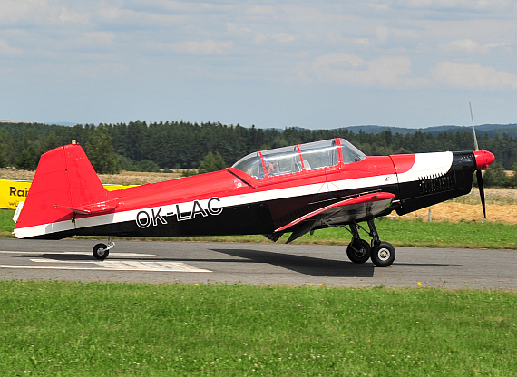 Diese Zlin 526F mit dem Kennzeichen OK-LAC kam aus Karlsbad und zeigte beeindruckende Kunstflugmanöver