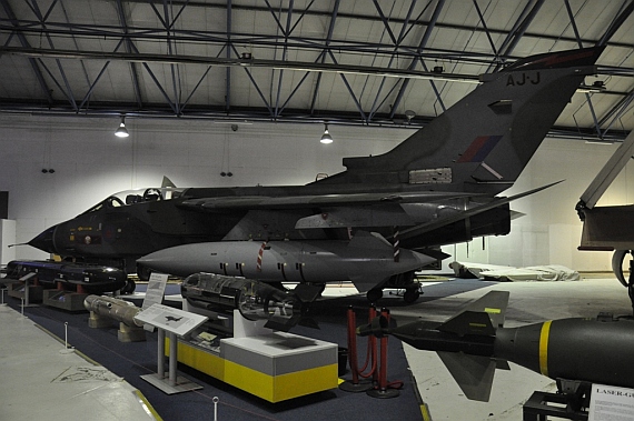 Panavia Toronado GR-1A, zweisitziges Mehrzweckkampfflugzeug mit Schwenkflügeln Panavia Toronado GR-1A, zweisitziges Mehrzweckkampfflugzeug mit Schwenkflügeln