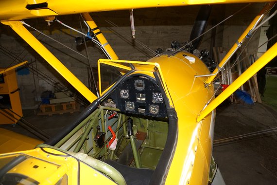 Das Cockpit der schon weitgehend restaurierten Boeing Stearman