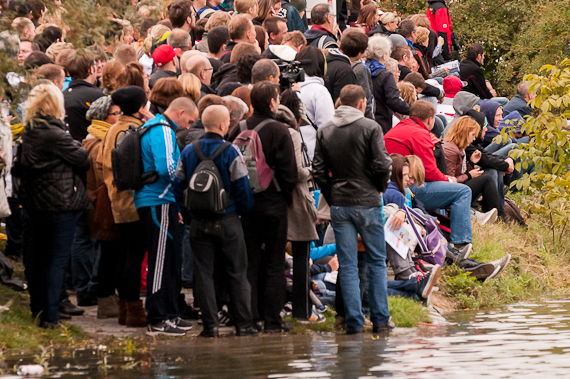 Besucher auf dem Red Bull Flugtag 2012