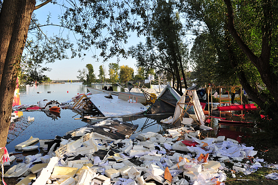 Das Ende: Friedhof der Flugzeuge in der Neuen Donau