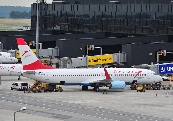 Die Boeing 737-800 OE-LNR auf der Parkposition (Symbolbild) - Foto: Austrian Wings Media Crew