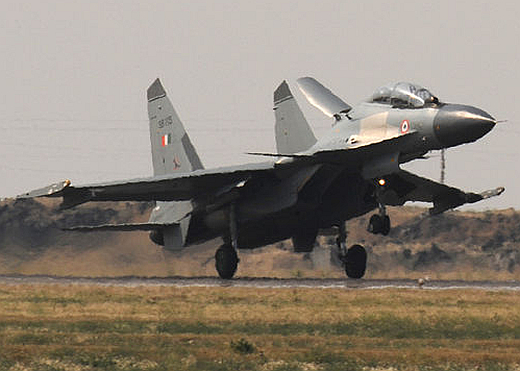 Suchoi Su-30 bei der Landung (Symbolbild) - Foto: U.S. Air Force, Airman 1st Class Stephany Miller / Wiki Commons