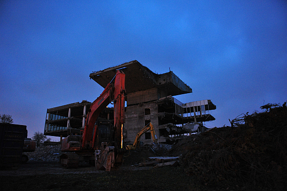 Über Nacht ruhten die Arbeiten ... - Foto: Austrian Wings Media Crew