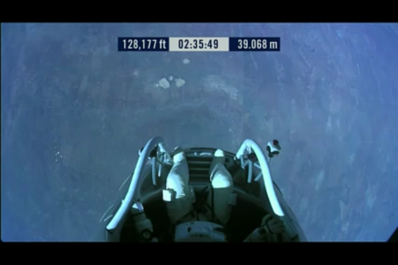 © Red Bull Stratos Webstream