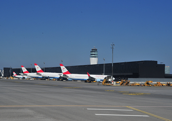 AUA-Jets am Check In 3 (Skylink) auf dem Flughafen Wien - Foto: Austrian Wings Media Crew