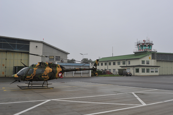 Die Alouette III sowie der OH-58 Kiowa (Bild) mussten zunächst in Tulln bleiben und konnten erst am späteren Nachmittag auf den Heldenplatz überstellt werden