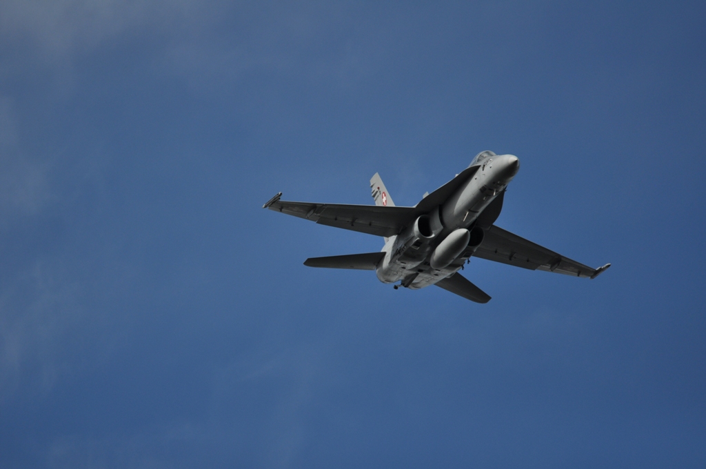 F/A-18 im Zielanflug - Foto: Michael E. Fader F/A-18 im Zielanflug - Foto: Michael E. Fader