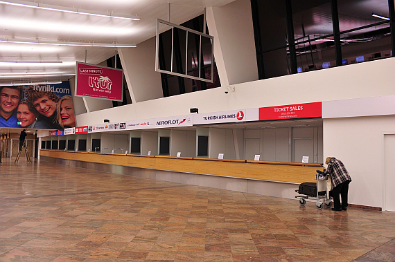 Auch die Ticketschalter im Terinal 1 (Check-In 1) wurden neu gestaltet, hier die von Aeroflot und Turkish Airlines - Foto: Austrian Wings Media Crew