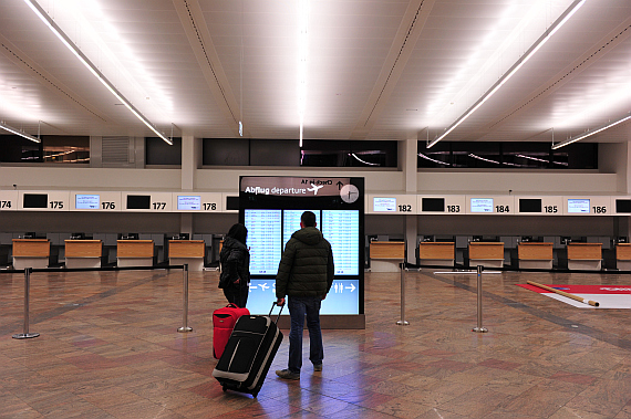 In der Mitte des renovierten Terminal 1 (Check-In 1) ist eine übersichtliche Flugplananzeige zu finden - Foto: Austrian Wings Media Crew