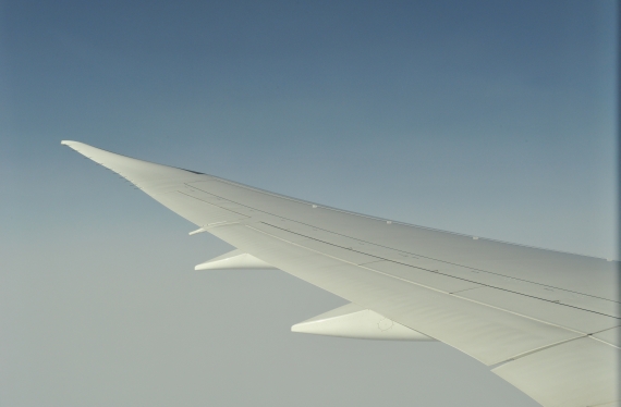 Blick auf die linke Tragfläche der Boeing 787 Dreamliner von LOT - Foto: Austrian Wings Media Crew