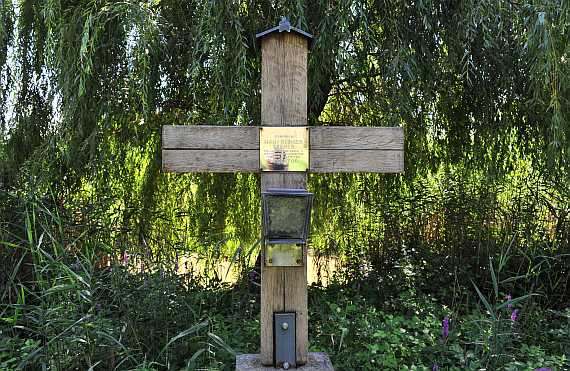 Das Gedenkkreuz an der Absturzstelle von Hans-Rüdiger Treher - Foto: Austrian Wings Media Crew