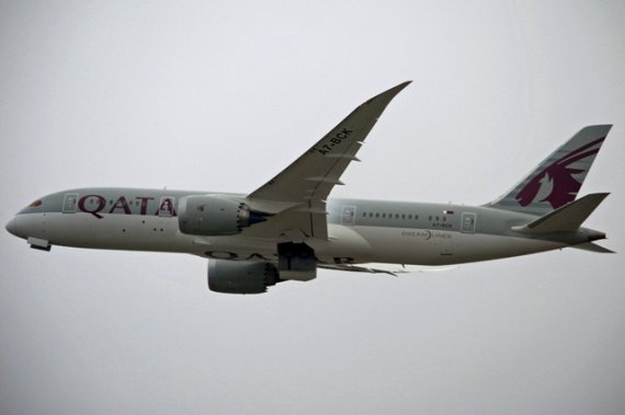 Boeing 787, A7-BCK, von Qatar Airways beim Start in Zürich - Foto: Andreas Schmucki