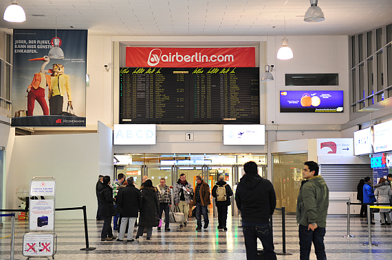 Fast schon Seltenheitswert hat diese "klassische" Anzeigetafel im Check-In2 (Terminal 2) - Foto: Austrian Wings Media Crew