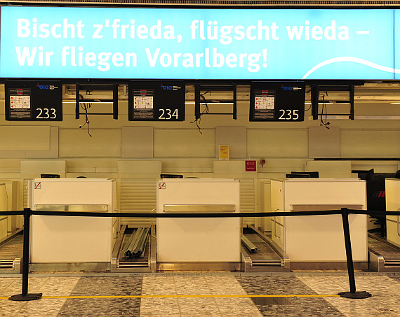 Mit der Demontage der Check-In Schalter wurde im alten Terminal 2 (Check-In 2) bereits begonnen Mit der Demontage der Check-In Schalter wurde im alten Terminal 2 (Check-In 2) bereits begonnen