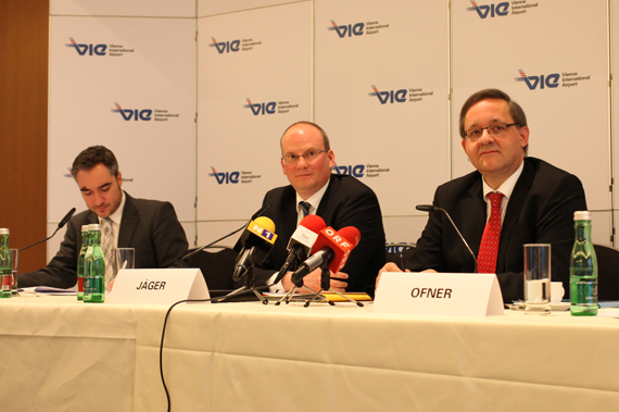 Pressekonferenz der Flughafenvostände Jäger und Ofner zum Verkehrsergebnis 2012 - Foto: Austrian Wings Media Crew