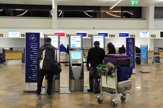 Auch die Selfservice-Automaten im Check-In 1 wurden modernisiert